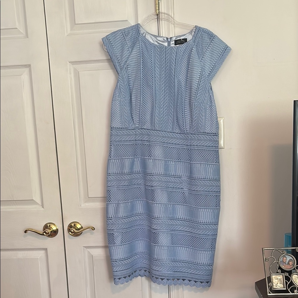 Elegant Blue Lace Dress